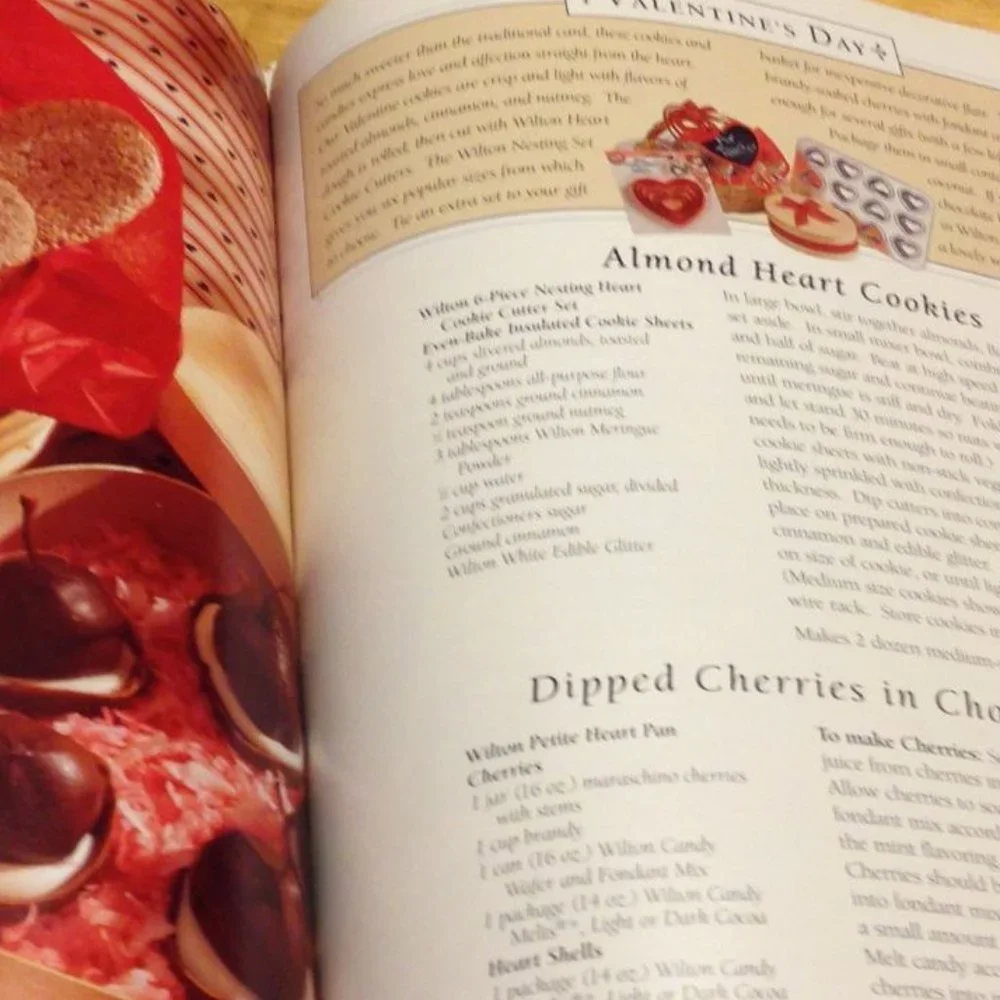Wilton Cake Decorating and recipes, 1995 Gifts from the Kitchen